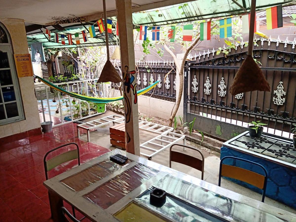 Deoplet Homestay & Gallery Джокякарта Екстериор снимка