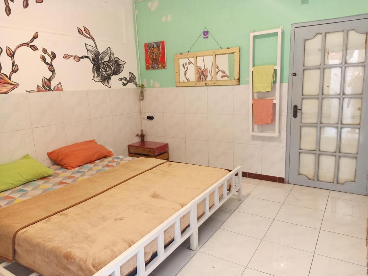 Deoplet Homestay & Gallery Джокякарта Екстериор снимка